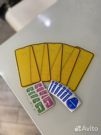 Защитные стекла iPhone 11 / XR