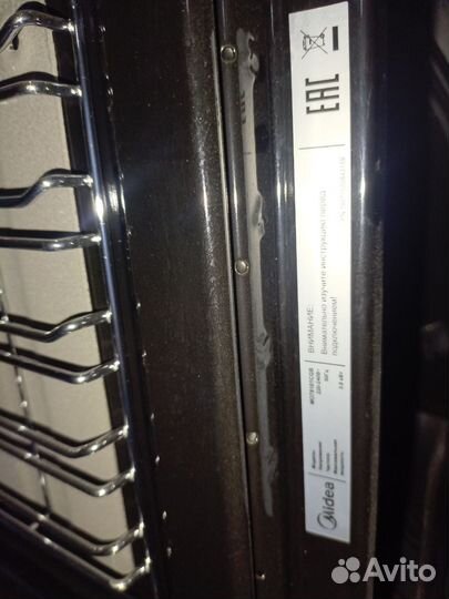 Духовой шкаф Мидеа частично разукомплектованный