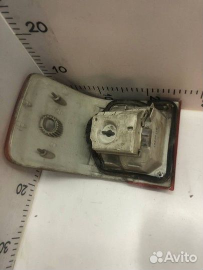 Фонарь задний внутренний левый угловой Audi 80