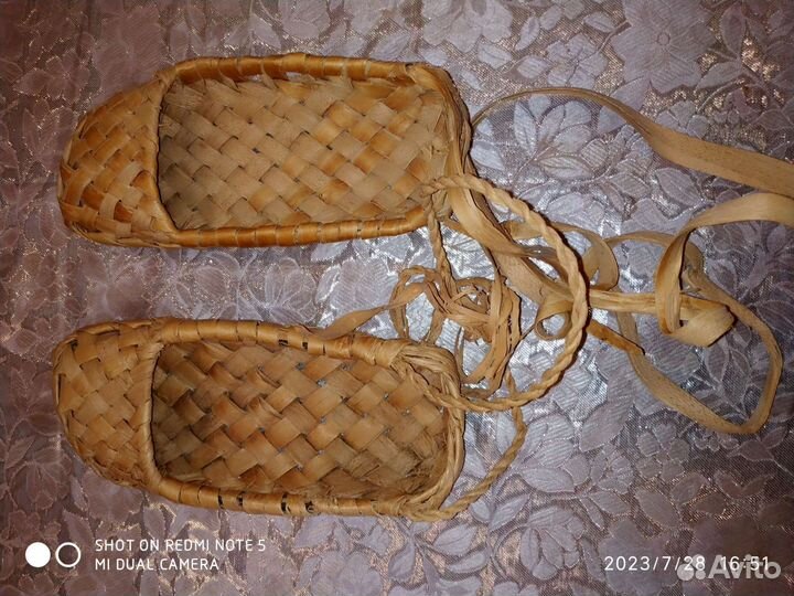 Лапти из лыка