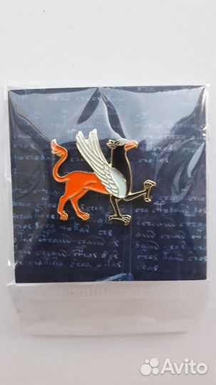 Значок Грифон, металл + эмаль