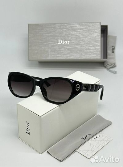 Солнцезащитные очки