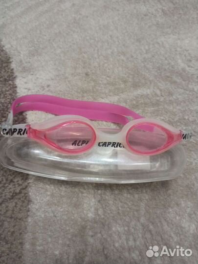 Очки для бассейна