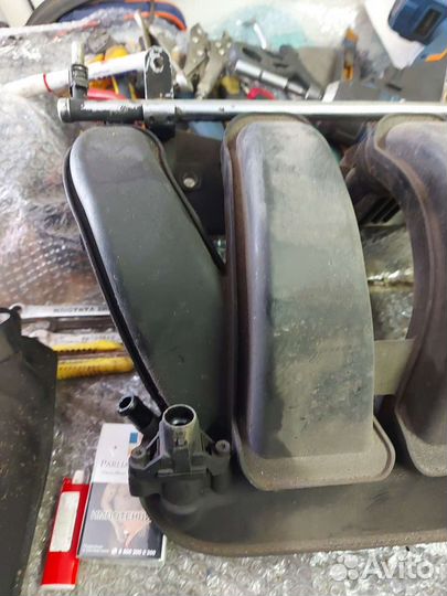 Впускной коллектор для Dodge Neon 2.0