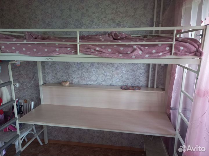 Двухярусная кровать бу