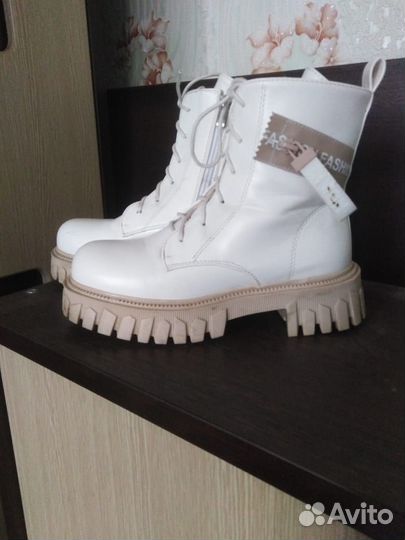 Ботинки женские