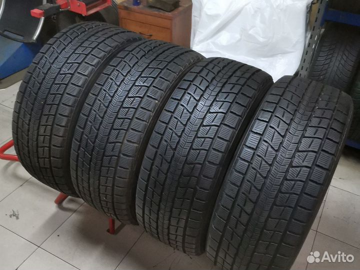 Dunlop Winter Maxx SJ8 275/50 R21