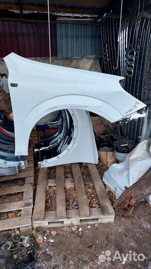 Крыло переднее правое с дефект.Opel Astra H.2007г