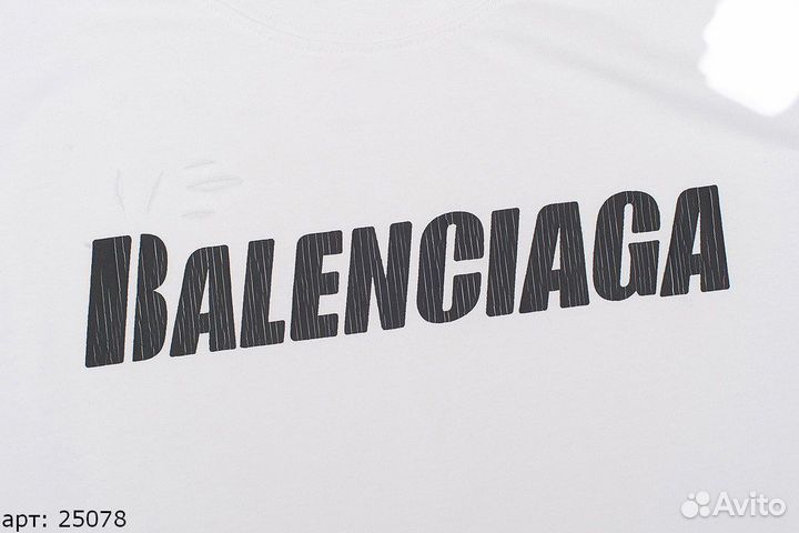 Футболка balenciaga Белая