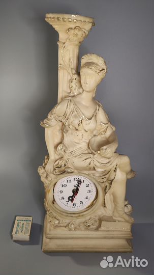 Часы винтаж с девушкой СССР