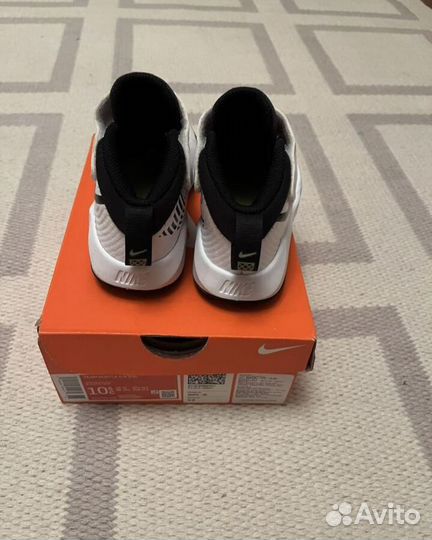 Кроссовки Nike детские 27,5