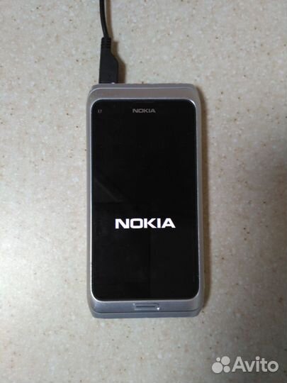 Продам смартфон Nokia E7, бу