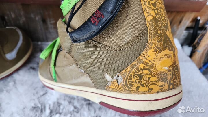 Сноубордические ботинки 44