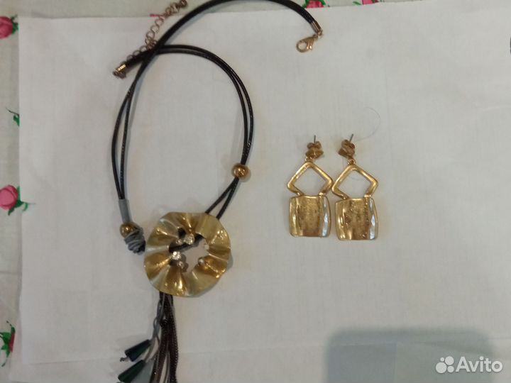 Комплект колье и серьги