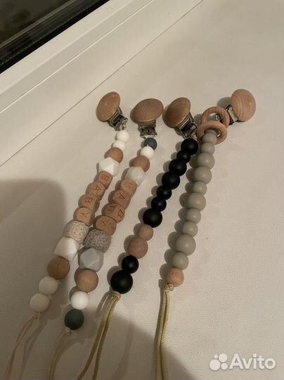 Держатели для соски,цена за все 4