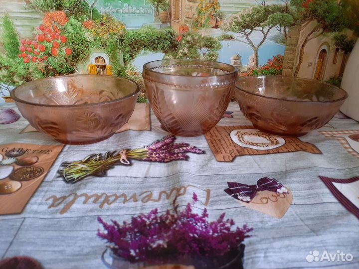 Стеклянные вазочки