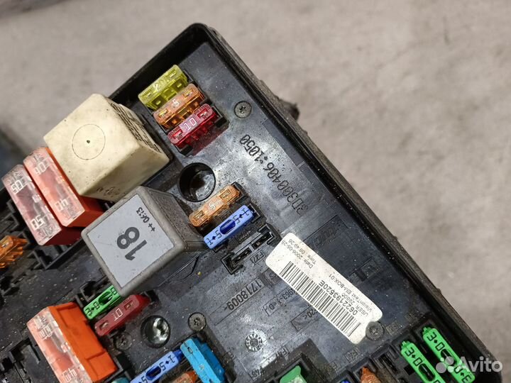 Блок предохранителей для BWA Skoda Octavia A5 R