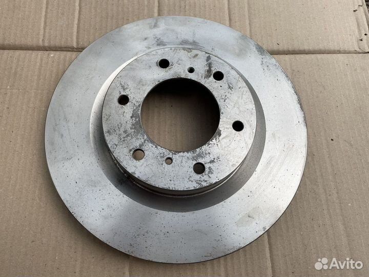 Передний тормозной диск Mitsubishi pajero IV 06