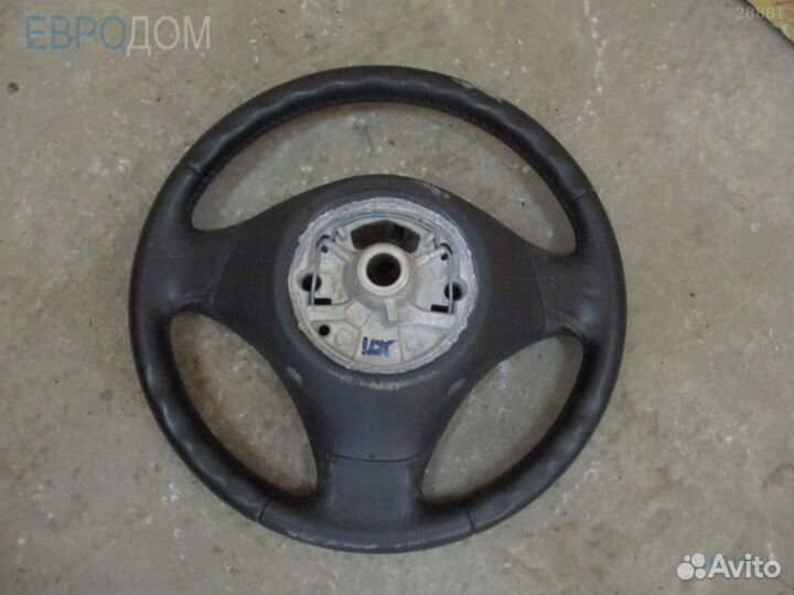 Руль BMW E90 LCI s1071850