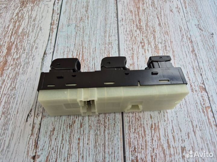 Блок стеклоподъемника передний левый Infiniti Fx37