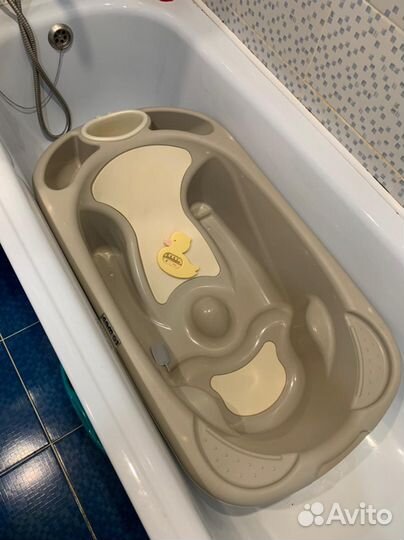 Детская ванночка для купания с подставкой
