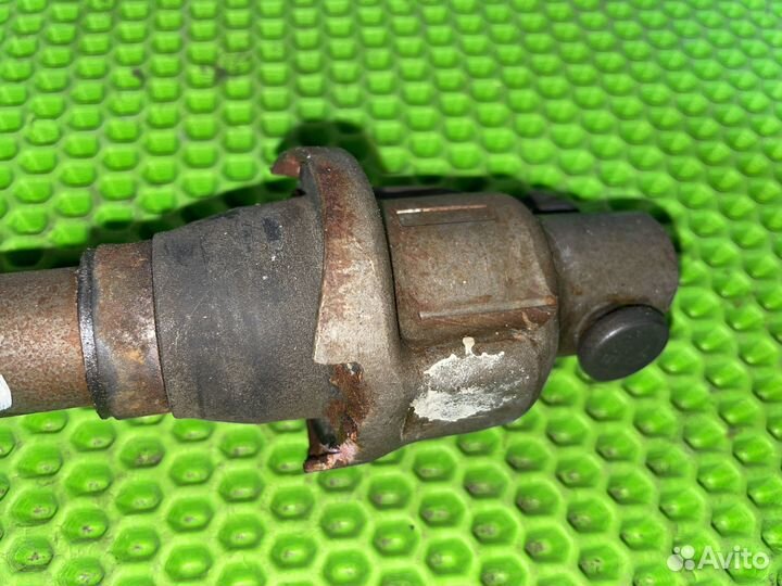 Кардан рулевой колонки Chevrolet Tahoe GMT400