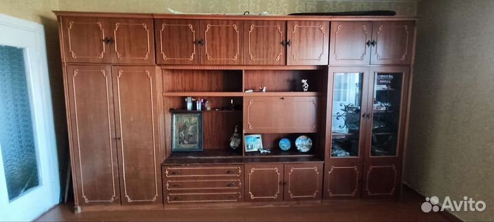 Стенка в гостиную