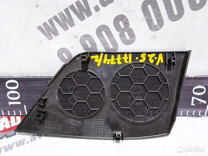 Декоративная накладка динамика сетка правая Volvo, 82213615 код 17774