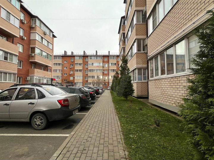 2-к. квартира, 52 м², 5/5 эт.