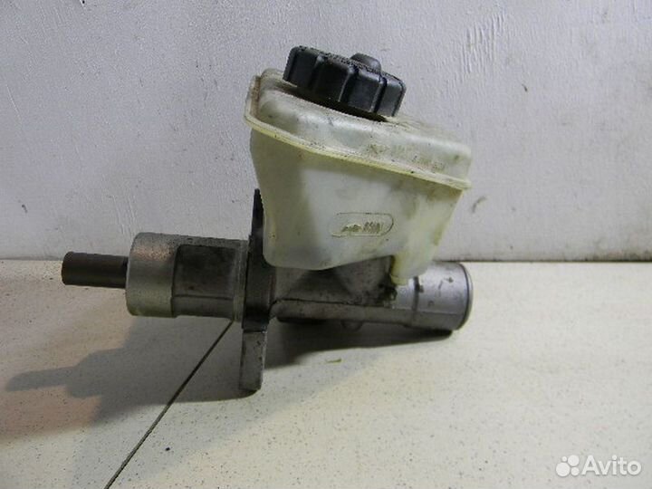 Цилиндр тормозной главный