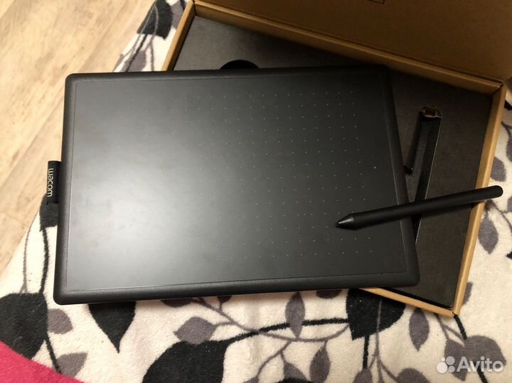 Графический планшет one by wacom