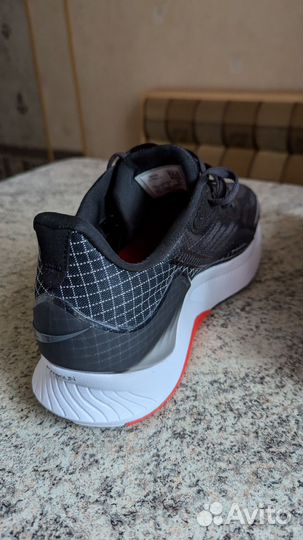 Кроссовки Saucony Endorphin Shift 2. Оригинал.28см