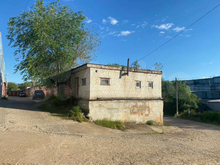 Гараж, > 30 м²