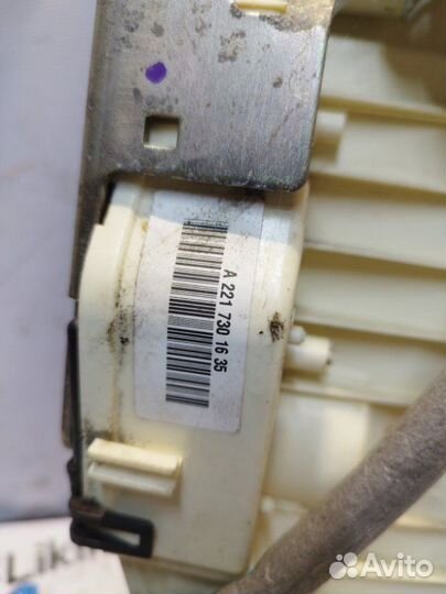 Замок двери задний правый Mercedes S-Class W221