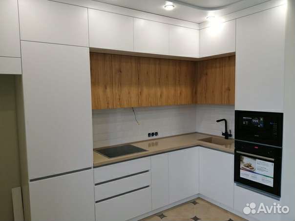 Кухонный гарнитур выставочный образец