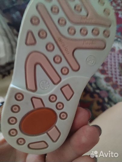 Сандалии для девочки