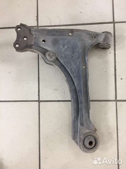 Рычаг передний правый Opel Vectra A