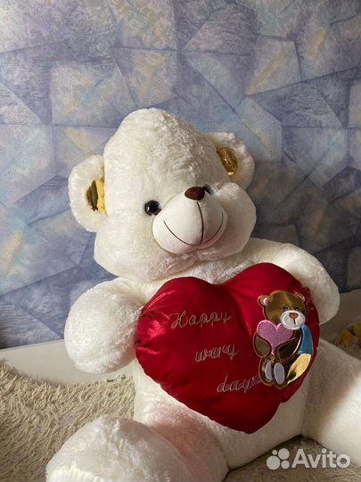 Плюшевый медведь