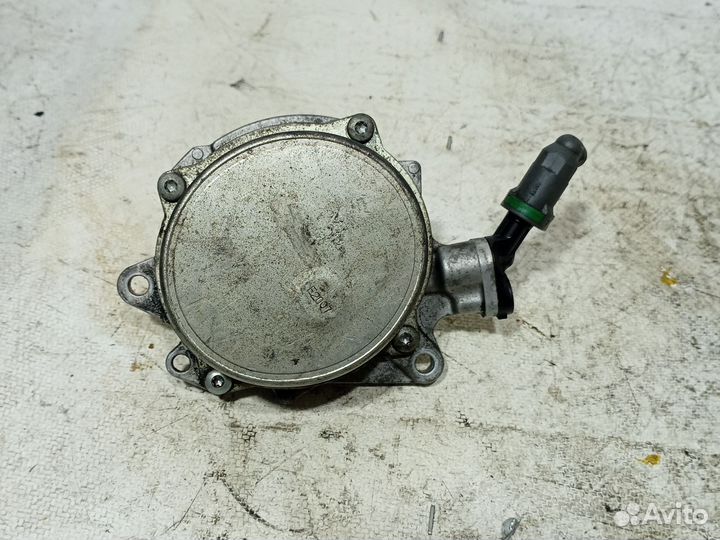 Насос вакуумный Peugeot 308