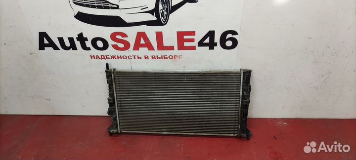 Радиатор охлаждения Ford Focus 2