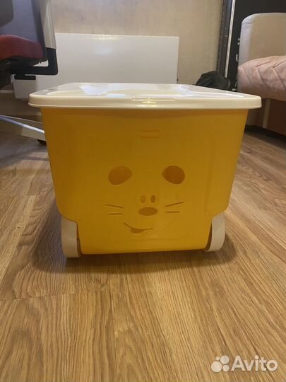 Ящик для игрушек на колесах