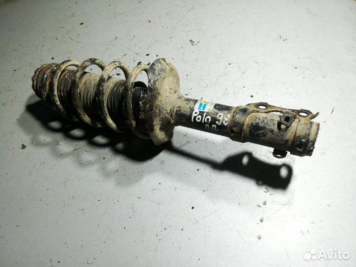 Стойка передняя правая Volkswagen Polo 3 1.0 ALL