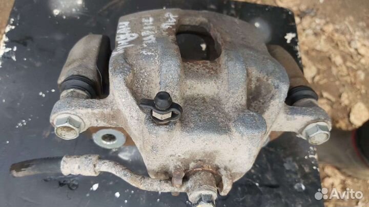 Передние тормозные суппорта