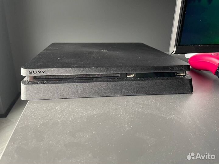 Sony playstation 4 slim