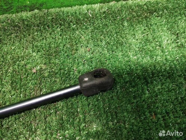 Амортизатор капота Mercedes Benz ML W164 2007