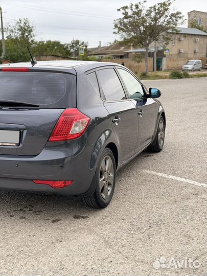 Kia Ceed 2.0 AT, 2010, 255 598 км