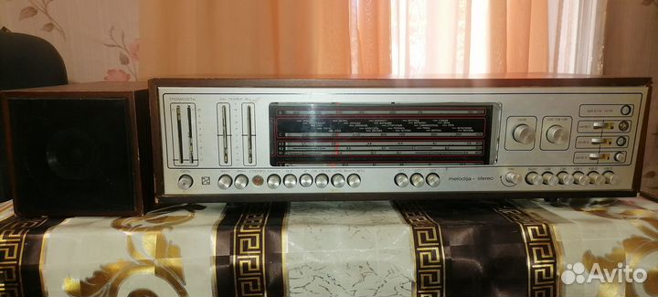 Радиоприемник мелодия-стерео. СССР