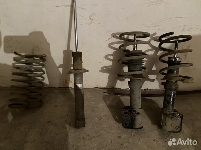 Продам стойки на ваз 2112 сток