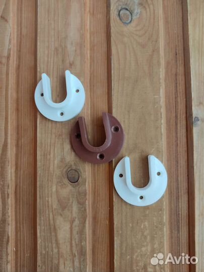 Штангодержатель для штанги в платяной шкаф