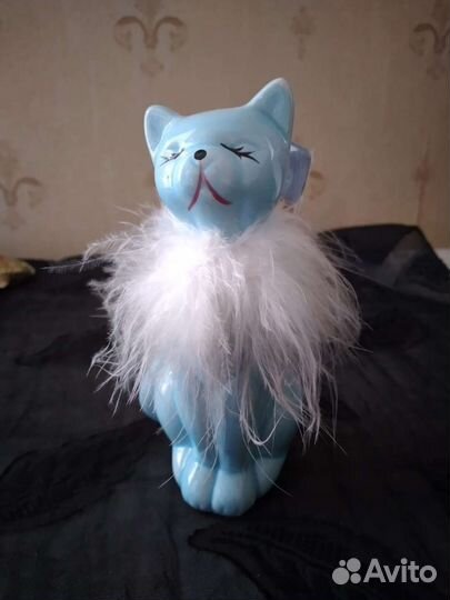 Кот фигурка